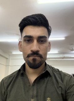 Qamar Saleem - Acompañantes masculino in Lahore Photo 2 of 3