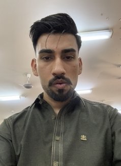 Qamar Saleem - Acompañantes masculino in Lahore Photo 3 of 3