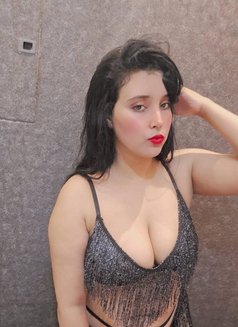 Qamar - escort in Dubai Photo 4 of 10