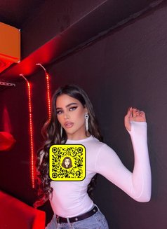 Qamar - Transsexual escort in Riyadh Photo 10 of 16