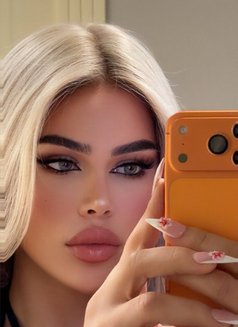 Qamar xxl - Transsexual escort in Riyadh Photo 24 of 27