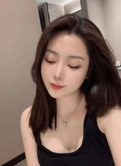 Qiqi - escort in Beijing Photo 5 of 5