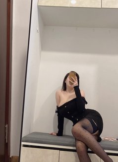 Qiqi - escort in Qingdao Photo 2 of 6