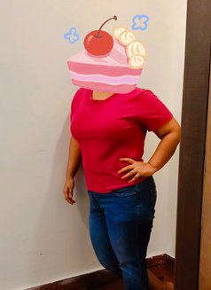 Bbw for cam - puta in Kolkata Photo 1 of 3