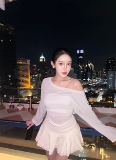 Quality time - puta in Bangkok Photo 6 of 10