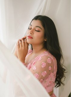 Quamat - escort in Lucknow Photo 6 of 9