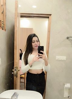 Quamat - escort in Lucknow Photo 10 of 11