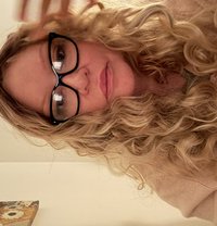 Queen 90 - escort in London