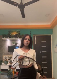 Queen Aahat - Transsexual escort in New Delhi Photo 3 of 4