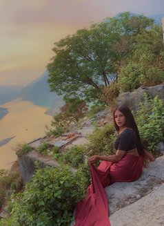 Queen Aahat - Transsexual escort in Noida Photo 18 of 22