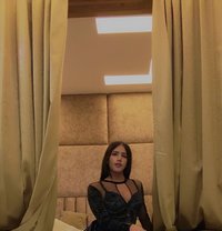 Queen Aahat - Transsexual escort in Noida Photo 24 of 24