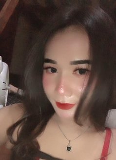Queen Amelia - Transsexual escort in Jakarta Photo 9 of 30