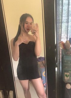 Queen Amelia - Transsexual escort in Jakarta Photo 11 of 30