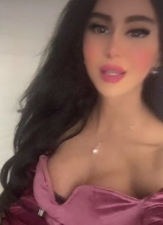 queen annabelle - Transsexual escort in Beirut Photo 26 of 30