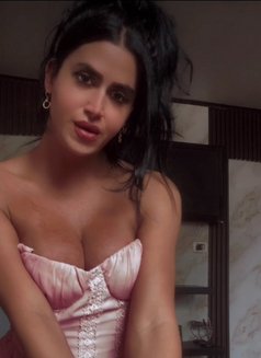 queen annabelle - Transsexual escort in Beirut Photo 22 of 30