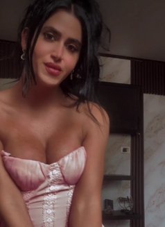 queen annabelle - Transsexual escort in Beirut Photo 23 of 30