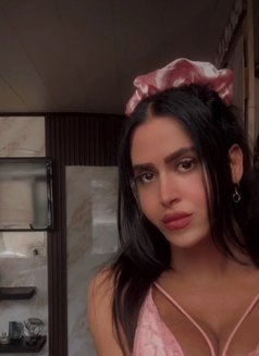 queen annabelle - Transsexual escort in Beirut Photo 29 of 30