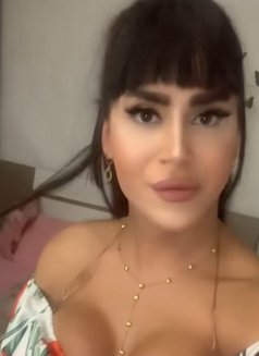 queen annabelle - Transsexual escort in Beirut Photo 28 of 30