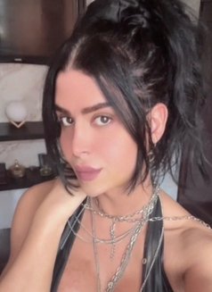 queen annabelle - Transsexual escort in Beirut Photo 30 of 30