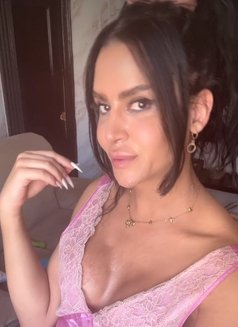 queen annabelle - Transsexual escort in Beirut Photo 29 of 30