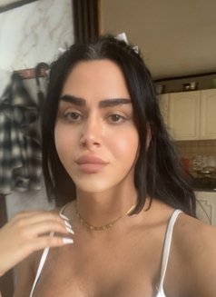 queen annabelle - Transsexual escort in Beirut Photo 22 of 30