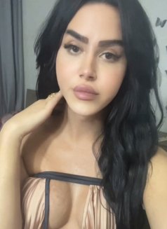 queen annabelle - Transsexual escort in Beirut Photo 26 of 30