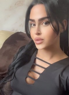 queen annabelle - Transsexual escort in Beirut Photo 2 of 30