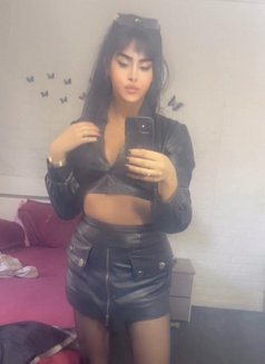 queen annabelle - Transsexual escort in Beirut Photo 7 of 30