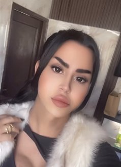 queen annabelle - Transsexual escort in Beirut Photo 29 of 30