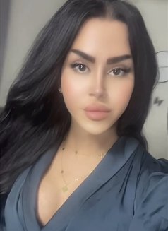 queen annabelle - Transsexual escort in Beirut Photo 22 of 30