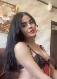 queen annabelle - Transsexual escort in Beirut Photo 28 of 30