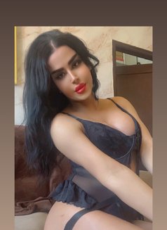 queen annabelle - Transsexual escort in Beirut Photo 29 of 30