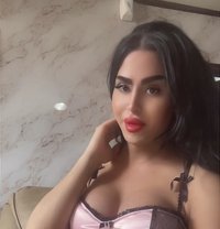 queen annabelle - Transsexual escort in Beirut Photo 24 of 30