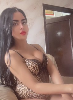 queen annabelle - Transsexual escort in Beirut Photo 28 of 30