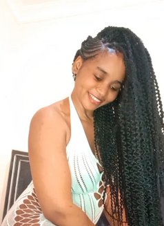 Queen Annie - escort in Riyadh Photo 2 of 5