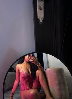 Queen bella - escort in Kuwait Photo 5 of 5