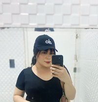 Queen Carly - Transsexual escort in Manila