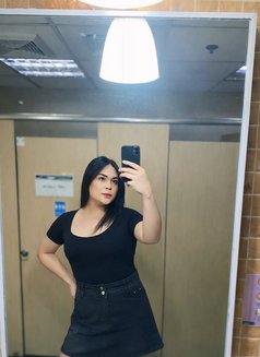 Queen Carly - Transsexual escort in Manila Photo 24 of 24