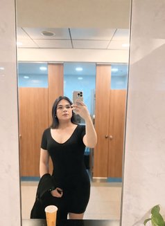 Queen Carly - Acompañantes transexual in Manila Photo 22 of 26