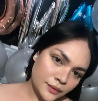 Queen Carly - Transsexual escort in Manila