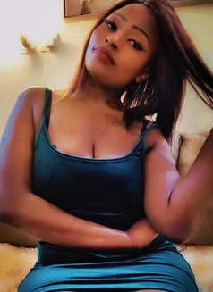 Queen Dee - escort in Riyadh Photo 5 of 5