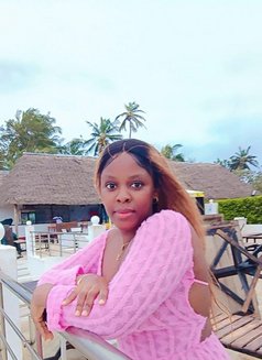Queen Dinah - puta in Mombasa Photo 3 of 4