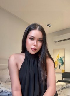 Queen Dino - Transsexual escort in Riyadh Photo 9 of 9