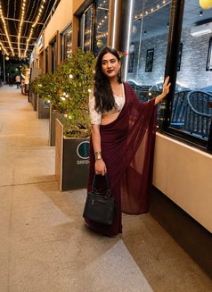 Queen Diva - Transsexual escort in Gurgaon Photo 6 of 9