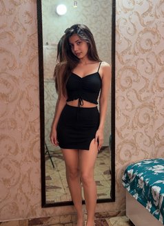 Queen - escort in New Delhi Photo 1 of 1