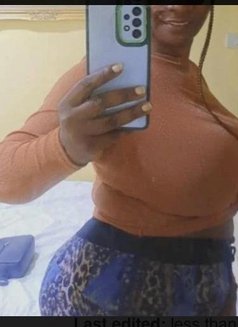 Queen Essy - puta in Hong Kong Photo 1 of 5