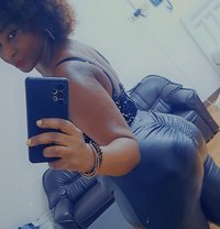 Queen Essy - puta in Bangkok