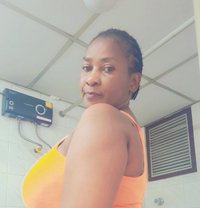 Queen Essy - puta in Bangkok