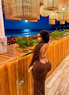 Queen - escort in Ahmedabad Photo 5 of 11