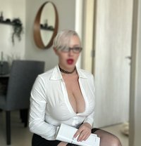 Queen Eva - Pornsex & Mistress - escort in Dubai